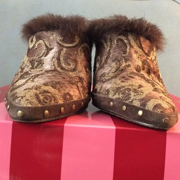 Pelle Moda vintage brocade and feather stiletto mule - Picture 6 of 10